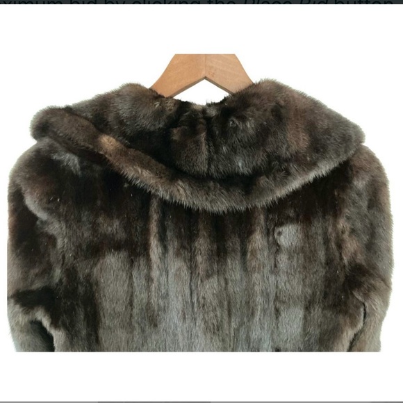 Luxurious Dark Brown Mink Coat - Picture 3 of 9